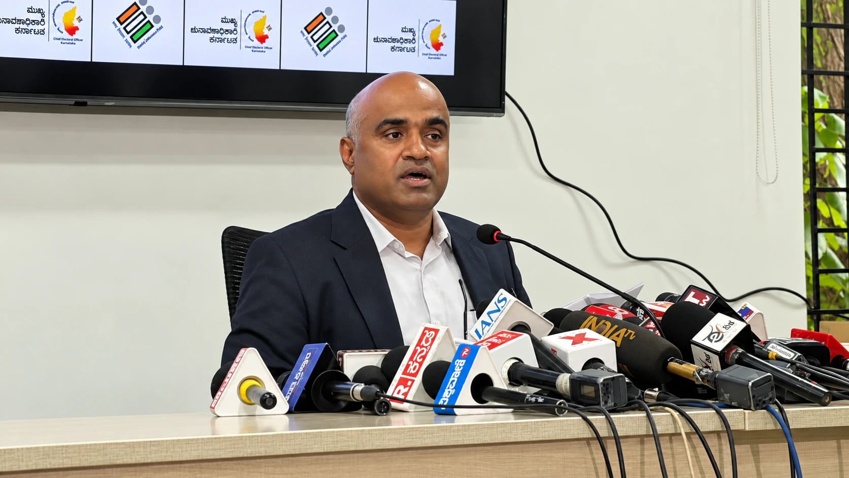 ಮತದಾರರ ಪಟ್ಟಿಯಿಂದ ಇದುವರೆಗೆ ಯಾರ ಹೆಸರೂ ಅಳಿಸಿಲ್ಲ: ಸಿಇಒ ಅನ್ಬುಕುಮಾರ್
