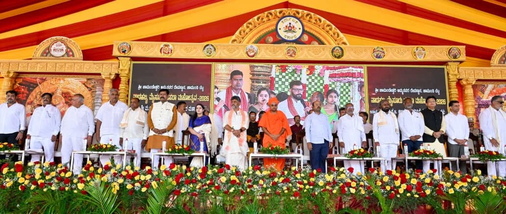 ದೊರೆಯ ಹಬ್ಬವಾಗಿದ್ದ ದಸರಾ ಇಂದು ಧರೆಯ ಹಬ್ಬವಾಗಿದೆ: ಅಭಿನವ ಗವಿಸಿದ್ದೇಶ್ವರ ಮಹಾಸ್ವಾಮಿಗಳು