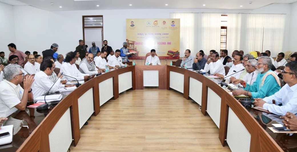 ನೇಕಾರರ ಸಮಸ್ಯೆಗಳಿಗೆ ಪರಿಹಾರಕ್ಕೆ ಸರ್ಕಾರ ಬದ್ಧ; ಬೇಡಿಕೆಗಳ ಕುರಿತು ಸಿಎಂ ಜೊತೆ ಚರ್ಚೆ: ಸಚಿವ ರುದ್ರಪ್ಪ ಲಮಾಣಿ